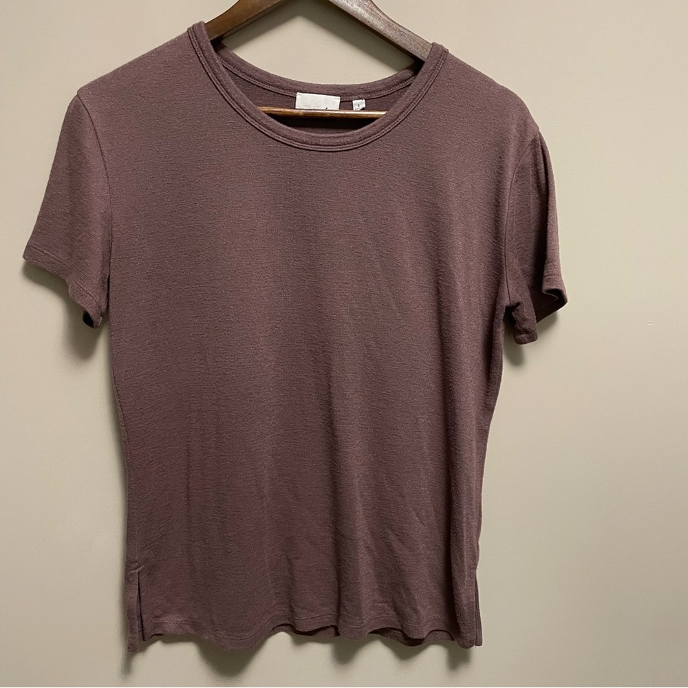 Aritzia Wilfred Free Purple Fitted Crew Neck Short Sleeve T-Shirt Women’s Small